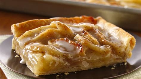 Baked with a filling of fresh apples and warm spices, there is as much simple joy in preparing this pie as there is in eating it. recipenotfound from Pillsbury.com
