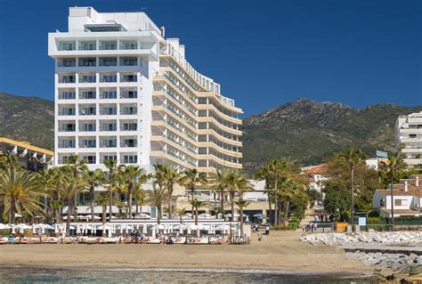 Art transforms the Amàre Beach Hotel Marbella - DesignCurial