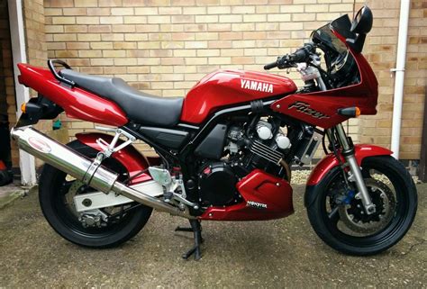 Bikebandit.com is an authorized dealer of genuine oem yamaha parts. Yamaha FZS600 Fazer, Red, Mint Condition, Best in UK.