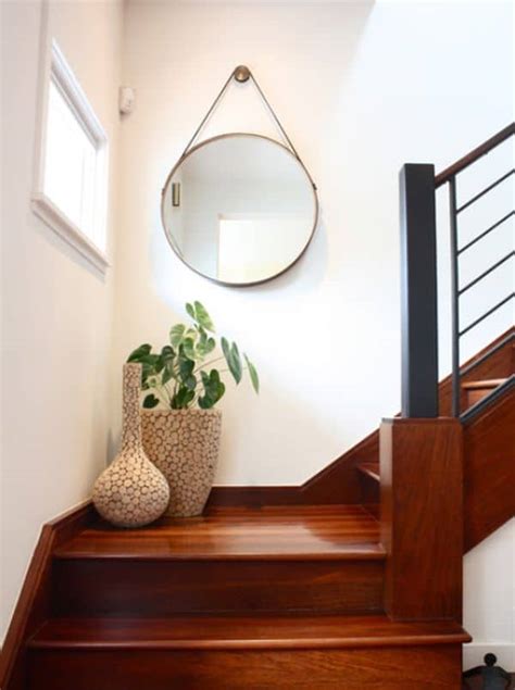 15 Unique And Trendy Staircase Decorations