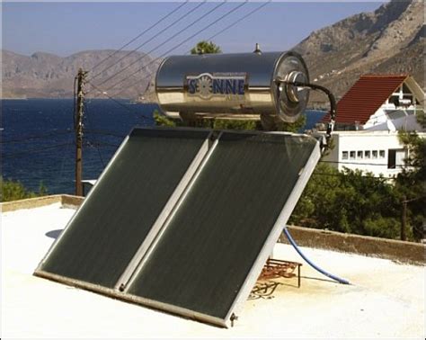 Pemasangan sangat tergantung pada keadaan bangunan, yang paling mudah memasangnya adalah di permukaan rata (duct) dan. Solar Water Heater: Pemanas air tenaga surya | Legenda