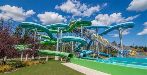 10 Amazing Water Parks Near Montreal You Need To Visit This Summer