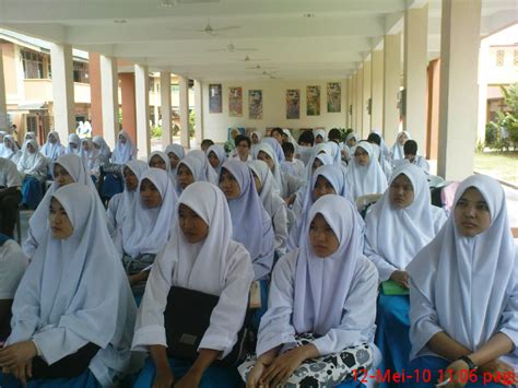Program kokurikulum adalah sebahagian daripada proses pengajaran dan pembelajaran di sekolah. Pengurusan Pendidikan: PENGURUSAN DAN PELAKSANAAN ...
