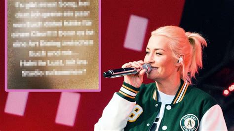 Sarah Connor Sängerin Schockt Fans Mit Bedenklicher Nachricht Stars