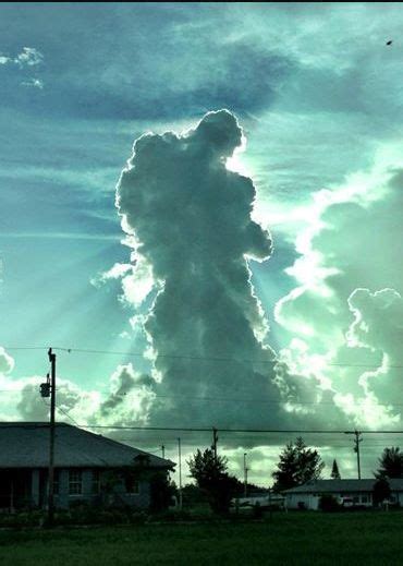 Check Out These Magnificent Photos Of Angels In The Clouds — I Love