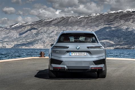 Bmw Ix Ev เปิดราคาแล้ว เริ่ม 262 ล้านบาท Sav ไฟฟ้า 500 แรงม้า ขับได้