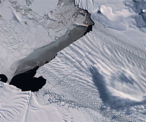 Massive New Iceberg Breaks Off Pine Island Glacier In Antarctica The