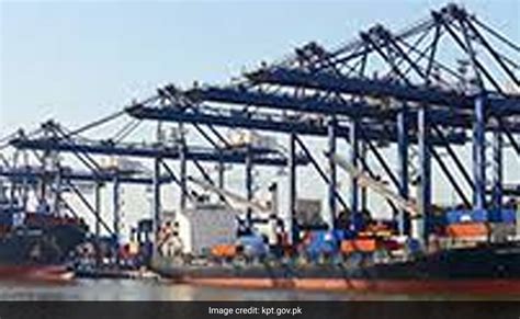 Cash Strapped Pakistan To Lease Part Of Karachi Port To Uae For 220