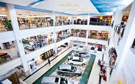 Come one, come all to the largest malls malaysia has to offer! Shopping In Malaysia: Street Stores To Lavish Malls