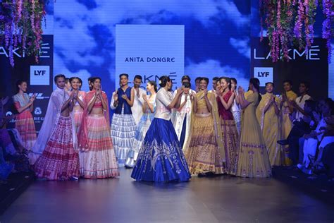 sonakshi sinha walks for anita dongre show at lifw 2016 day 3 on 1st april 2016 sonakshi sinha