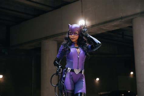 This 90s Purple Suit Catwoman Cosplay Is Ready For The Long Halloween Bell Of Lost Souls
