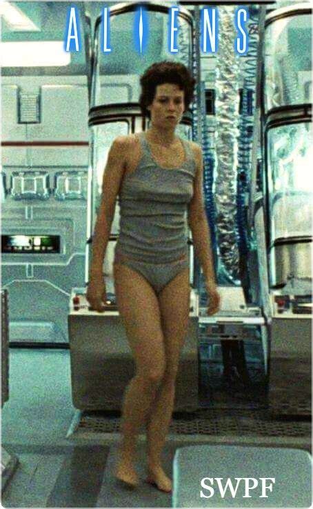 Very Sexy Sigourney Weaver As Ripley In Sigourney Weaver Movie Stars Hooray For Hollywood