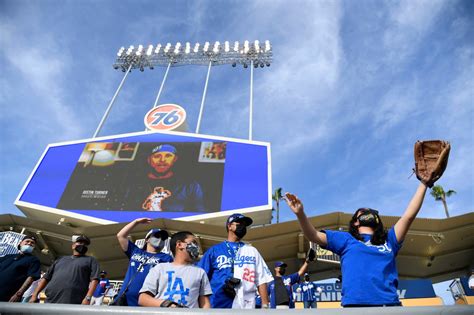 Dodgers Offering Seats In ‘fully Vaccinated Fan Section For Saturdays