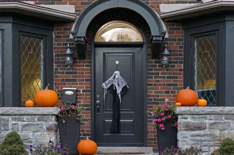 Diy halloween decorations sure to give you a fright! 10 sustainable Halloween decorations for your green home