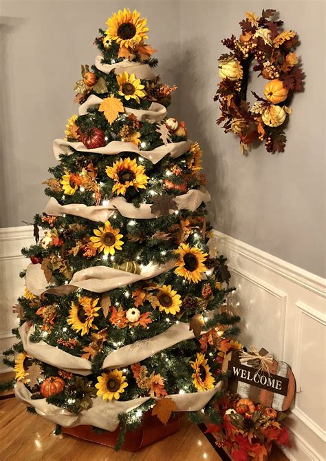 Christmas Trees Decorated For Fall 25 Cozy Fall And Thanksgiving Tree