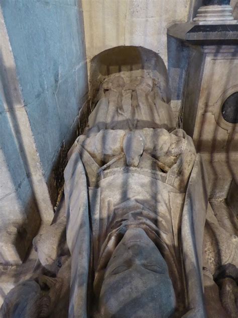 Recumbent Effigy Of A Woman © Philip Halling Cc By Sa20 Geograph