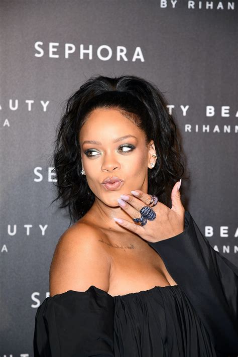 rihanna s fenty beauty is one of the best inventions of 2017 confirming what makeup lovers