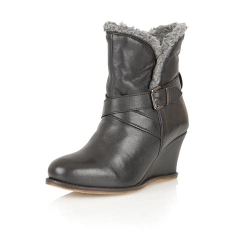 Cove Black Leather Wedge Ankle Boots