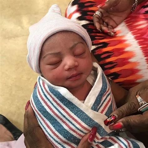 This Newborns Perfect Eyebrows Has The Internet Jealous