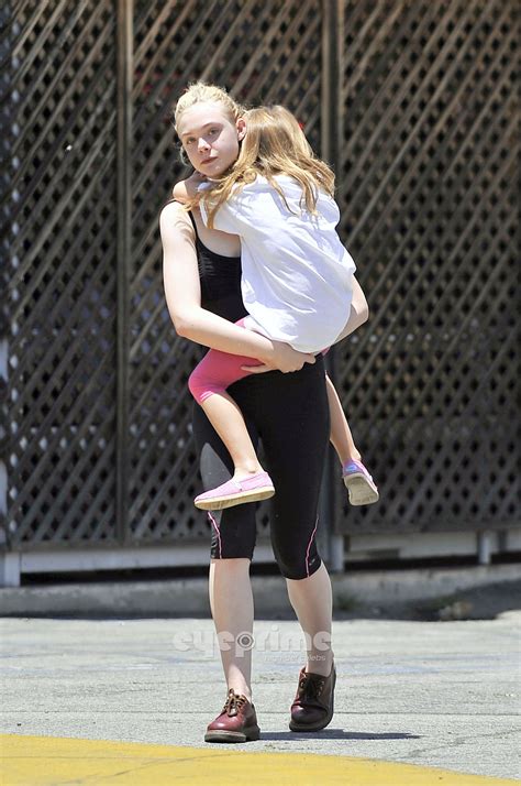 Elle Fanning Leaves Her Ballet Class In Hollywood Jun Elle Fanning Photo Fanpop