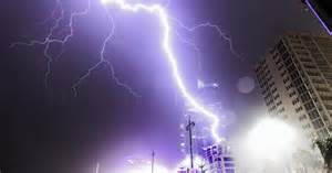 Photographer Captures Massive Lightning Strike Ny Daily News