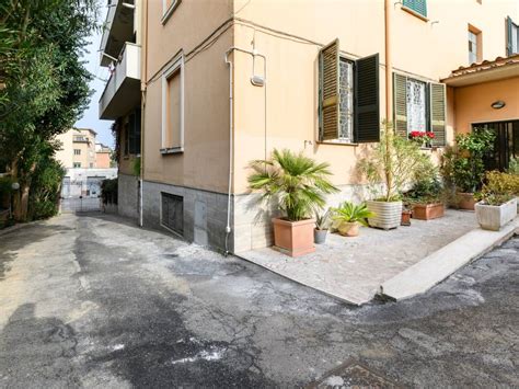 Vendita Appartamento Roma Quadrilocale In Via Dei Gozzadini 16 Ottimo
