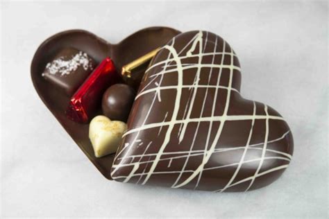 Corazón De Chocolate Lleno De Bombones 54021
