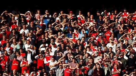 Arsenal Fans Ian Wright Responds As Arsenal Fans Serenade Him