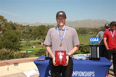 Chico State Mens Golfer Dakota Ochoa Wins Ccaa Individual Crown