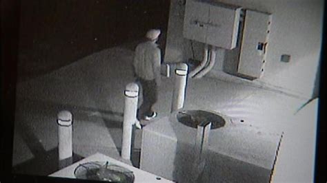 Tulsa Police Capture Burglary Suspect Hiding In Restaurants Ceiling