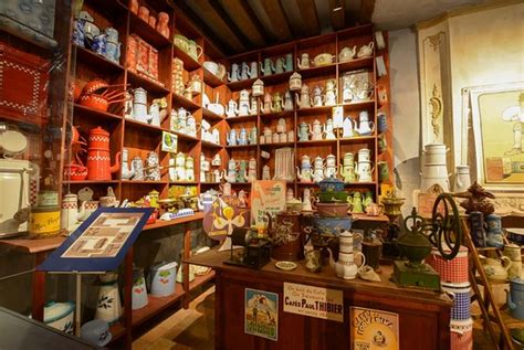 La vallée du loir vous séduira pour son vignoble, ses circuits de randonnée, la voie verte reliant baugé, la flèche et le lude et le zoo de la flèche. Musée Cafetières et compagnie (Château du Loir) : 2019 Ce ...