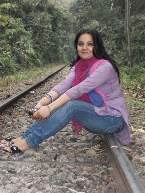 World Biggest Pictures Dumping Yaad Cute Asian Girl Sitting On Rail Track