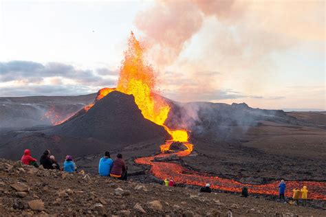 Photos 11 Hottest Volcano Hikes In The World That Would