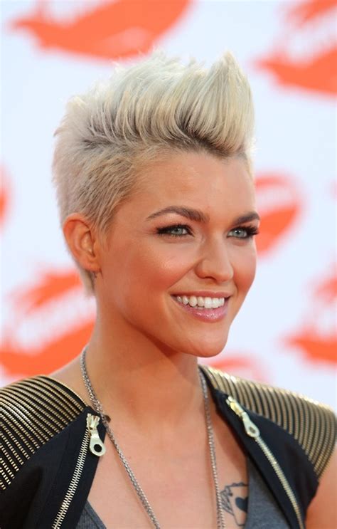 30 Edgy Short Hairstyles For Women Be Classy And Fabulous Hottest