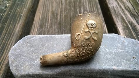 Mid Late 19th Century Clay Pipe With Pen And Sword Motto Flickr