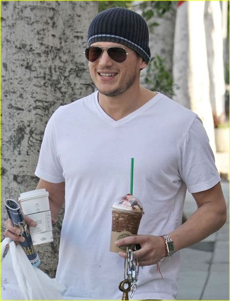 Pillow Talk With Wentworth Miller Photo 1057211 Pictures Just Jared