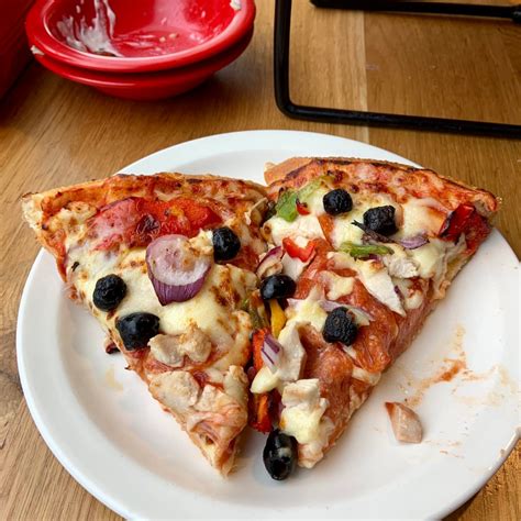Kick off your shoes, relax, and let us bring it straight to you. Pizza Hut | Restaurants Near Me