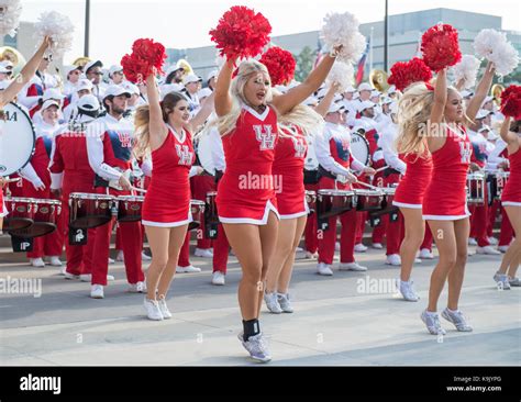 Houston Tx Usa 23rd Sep 2017 The Houston Cougars Cheerleaders And