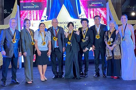 Walk Of Fame Stars Of Hidilyn Maja 6 Others Unveiled In Eastwood