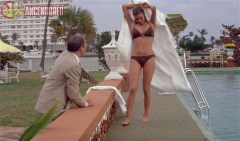 Raquel Welch Desnuda En Lady In Cement