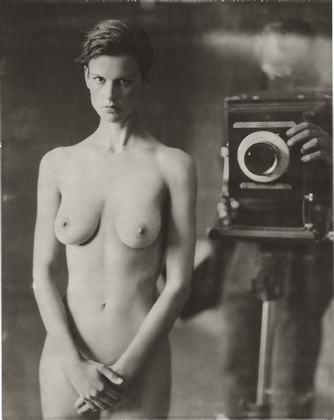 Celebrity Nudeflash Picture Original Saskia De Brauw By