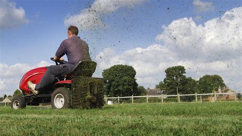 Qld Fire Warning After Ride On Lawnmower Sparks Blaze At Jimboomba