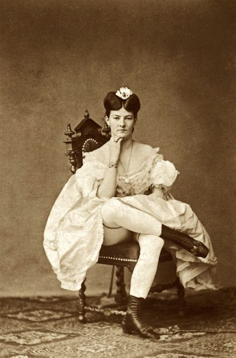 28 Cool Vintage Pics That Show What Saucy Victorian Ladies Looked Like