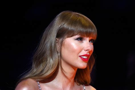 Taylor Swift Seems To Confirm She Lost Her Virginity To Jake Gyllenhaal