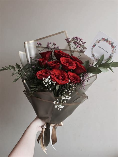 Jual Hand Bouquet Buket Bunga Mawar Merah Segar Jw Florist Tokopedia