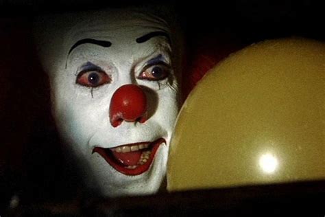 The First Photo Of The Clown From The It Remake Is Here And It Isnt