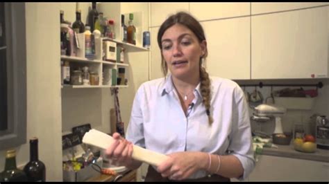 YTP Chiara Maci Fa Un Pompino In Cucina YouTube
