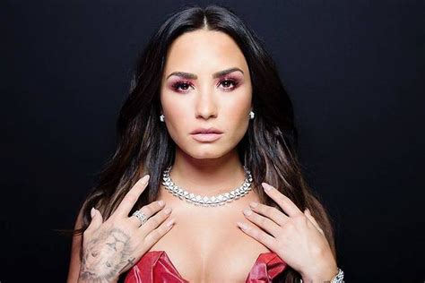 Bipolaire Demi Lovato organise des thérapies de groupe avant ses concerts La DH Les Sports