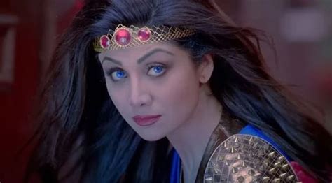 Shilpa Shetty Super Woman Look In Nikamma Trailer
