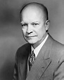 File:Dwight David Eisenhower, photo portrait by Bachrach, 1952.jpg ...